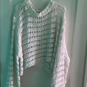 Free people Crop Sweater - large sleeves